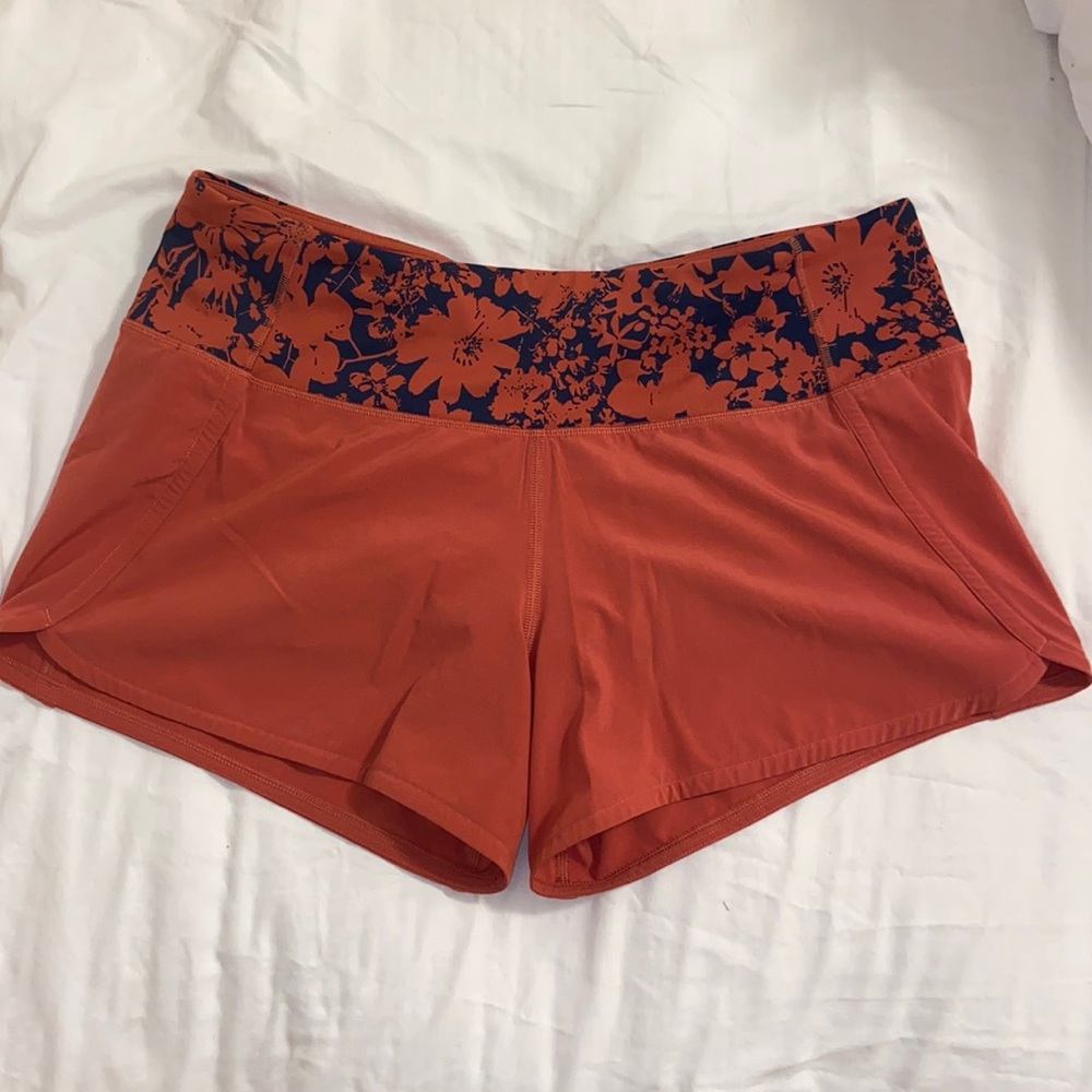 lululemon shorts 6